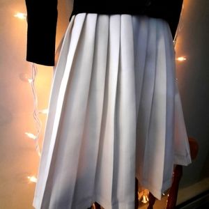 Vintage pleated skirt